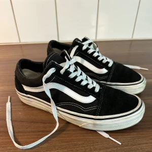 Vans skor - Skor från Vans. Använda men i bra skick 🌸