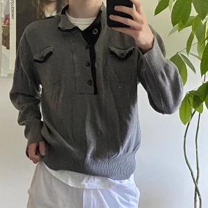 Tröja - Jättemysig tjocktröja med snygga fickor 