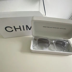 Chimis  - Jag säljer dessa fina chimisar (äkta) för att de inte kommer till användning, derflr anvpnda fåtal gånger och är i bra skick.  Frakt betalas av köparen!