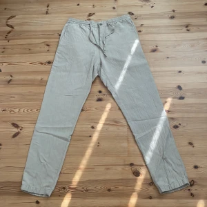 J.LINDEBERG LINNEBYXOR  - Använda halva förra sommaren för små nu 