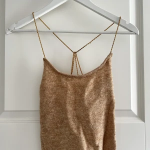 Linne  - Oanvänd, i gott skick. 