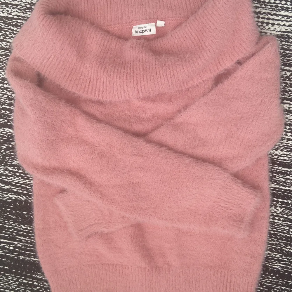 Cute offshouler rosa tröja som är från KappAhl💓 . Tröjor & Koftor.