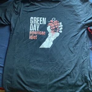 Green day band tröja - Har ign använding av den mer