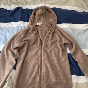 Skön kashmire tröja - Kashmire tröja från davida, skön , inga hål 