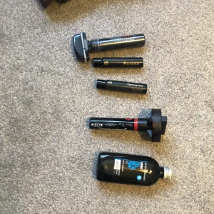 Grafitti taggers  - Grafittipennor och 200ml svart färg