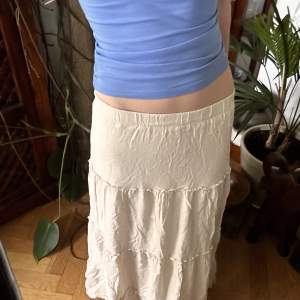 Skitfin kjol från Brandy Melville som passar perfekt till sommarn🌟 Säljer då jag rensar min garderob<33