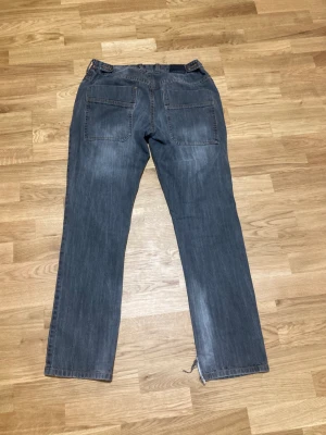 Vintage flared double pocket jeans  - Good condition flared jeans 