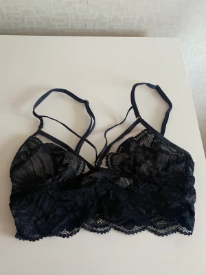 Spets bh - Spets bh/bralette, aldrig använd