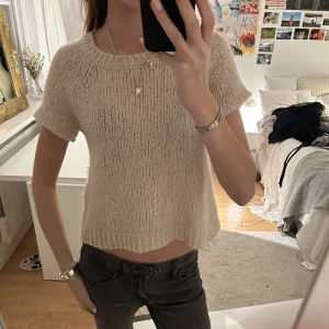Stickad mohairtop - Så fin beige stickad topp/ T-shirt 💗