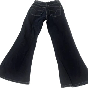 Fishbone Jeans - Jeans med 70s passform köpta på humana⋆˚☆˖°