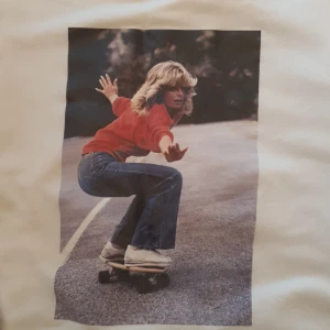Retro collegetröja Farrah Fawcett stl XS - Retro collegetröja Bershka Stl XS men passar större! Som M ca