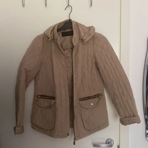 Jacka  - Använd en säsong 