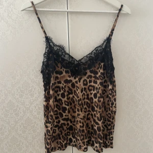 Leopard linne - Jättefint leopard linne 🤎säljs i befintligt skick 🐆 