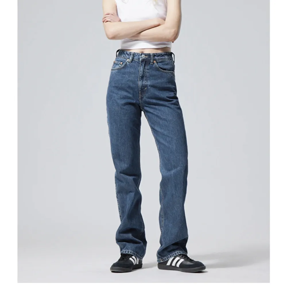 Skitsnygga jeans! Storlek 28/30 (sitter som s typ). Nypris 590💗. Jeans & Byxor.