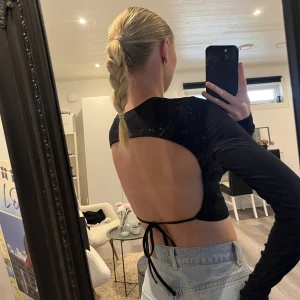 Topp - Tröja ifrån monki som använts 1 gång💘💘