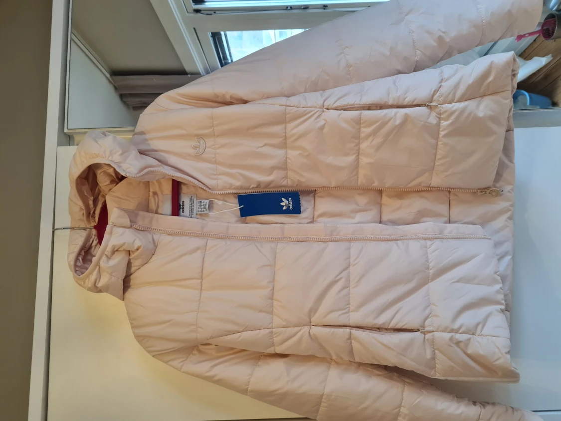 Oanvänd Adidas täckjacka 