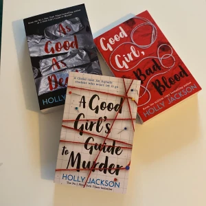 A good girls guide to murder Serie - Alla böcker är i perfekt skick. De är alla olästa, så är helt nya. Om du har några frågor så kan du alltid skriva. 105kr/styck och 310 för alla. Originalpriset är: 490 kr 