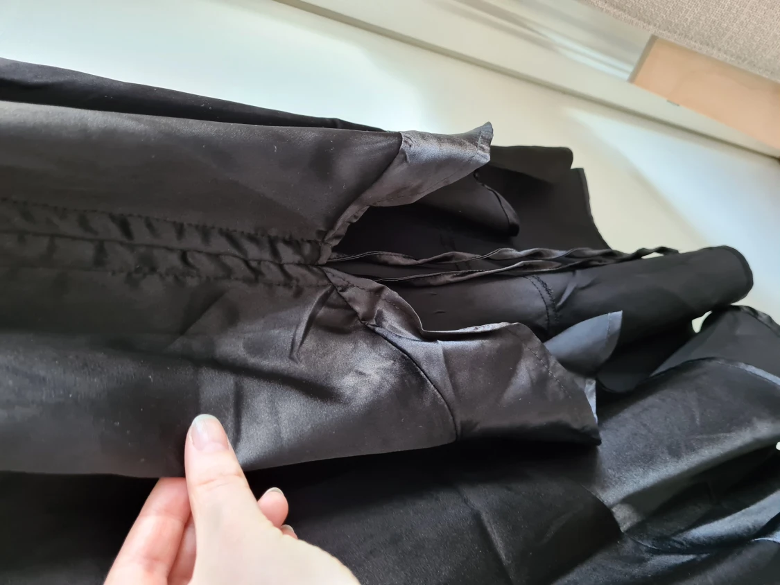 Helt ny satinklänning! - 90