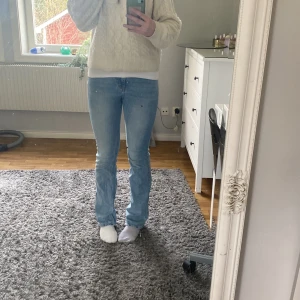 Lågmidjade jeans - Jeans från hm. Strl 36 men kan passa 34-38!💝