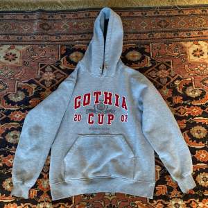 Säljer Gothia Cup hoodie. Fick den på Gothia Cup men nu är den för liten. I bra skick 7/10. Meddela mig om priset 😃