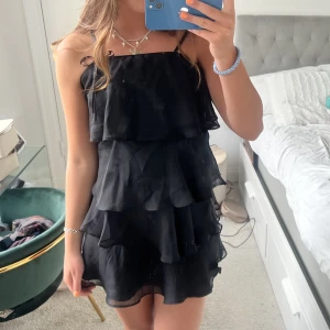 Klänning!  - Snygg svart klänning!