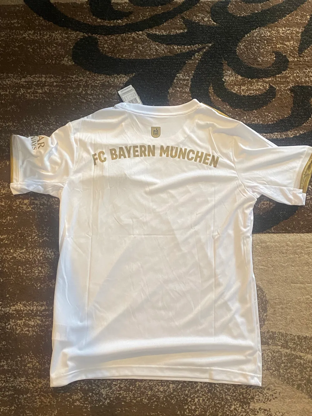 En Bayern München tröja ⚽️ 🏝️  1.1 kopia  . T-shirts.