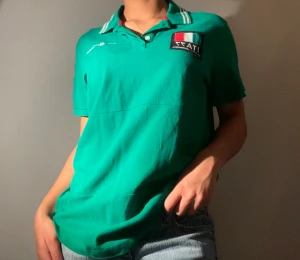 Sail Racing Italy polo shirt - Grön Sail Racing Italien Herr pikétröja.  ITA77 Sail Racing International (Original pris 800kr) pris kan diskuteras. 