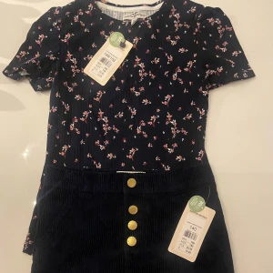 Tjej kläder  - 100 kr båda 