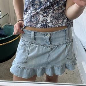 Kjol!  - Jättefin kjol som är perfekt till sommaren❤️ MIDJEMÅTT:78cm