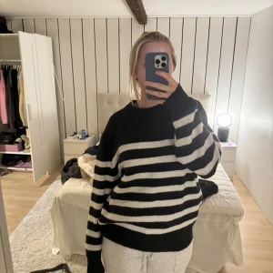 Hm stickad Tröja - Säljer denna tröja från HM 