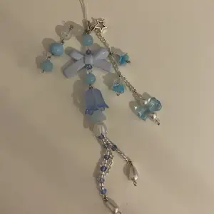 ⋆˙⟡ ♡ ☁️handgjord jellyfish mobil smycke/ nyckelring gjort av mig i rostfritt stål☁️ ♡ ⟡˙ ⋆ +frakt. alltid rengjort innan det skickas iväg. mer info i dm.