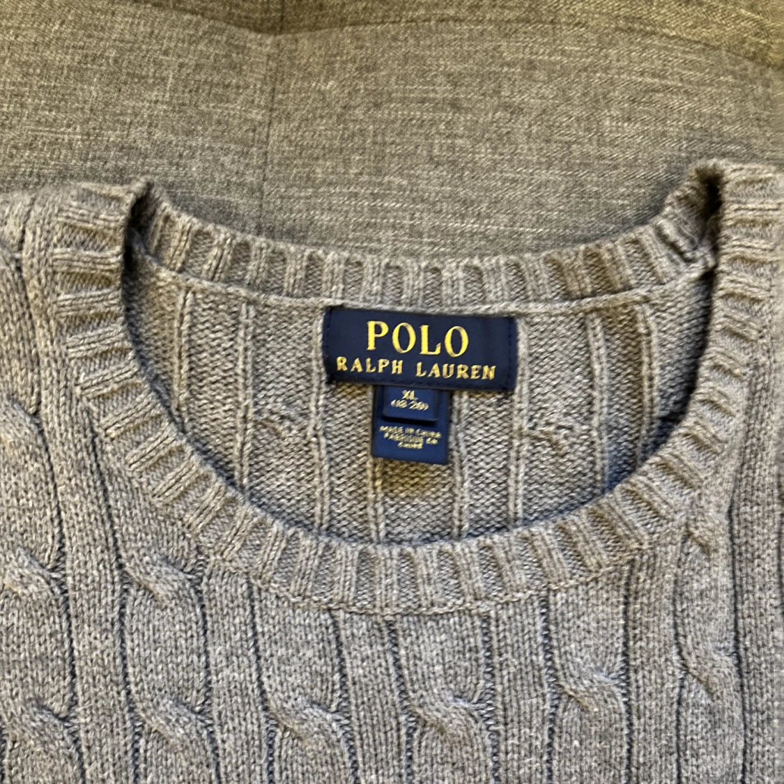 Ralph Lauren Grå Kabelstickad Tröja - 90