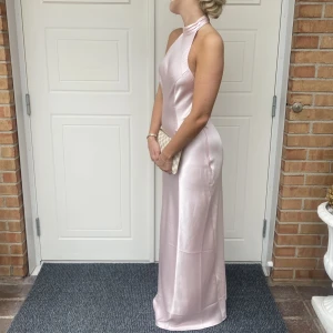 Nakd x Hanna Schönberg klänning  - Endast använd 1 gång