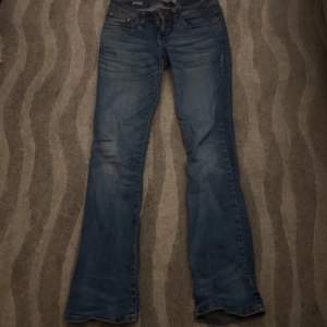 supersnygga ltb jeans i färgen ”blue addicted”. 