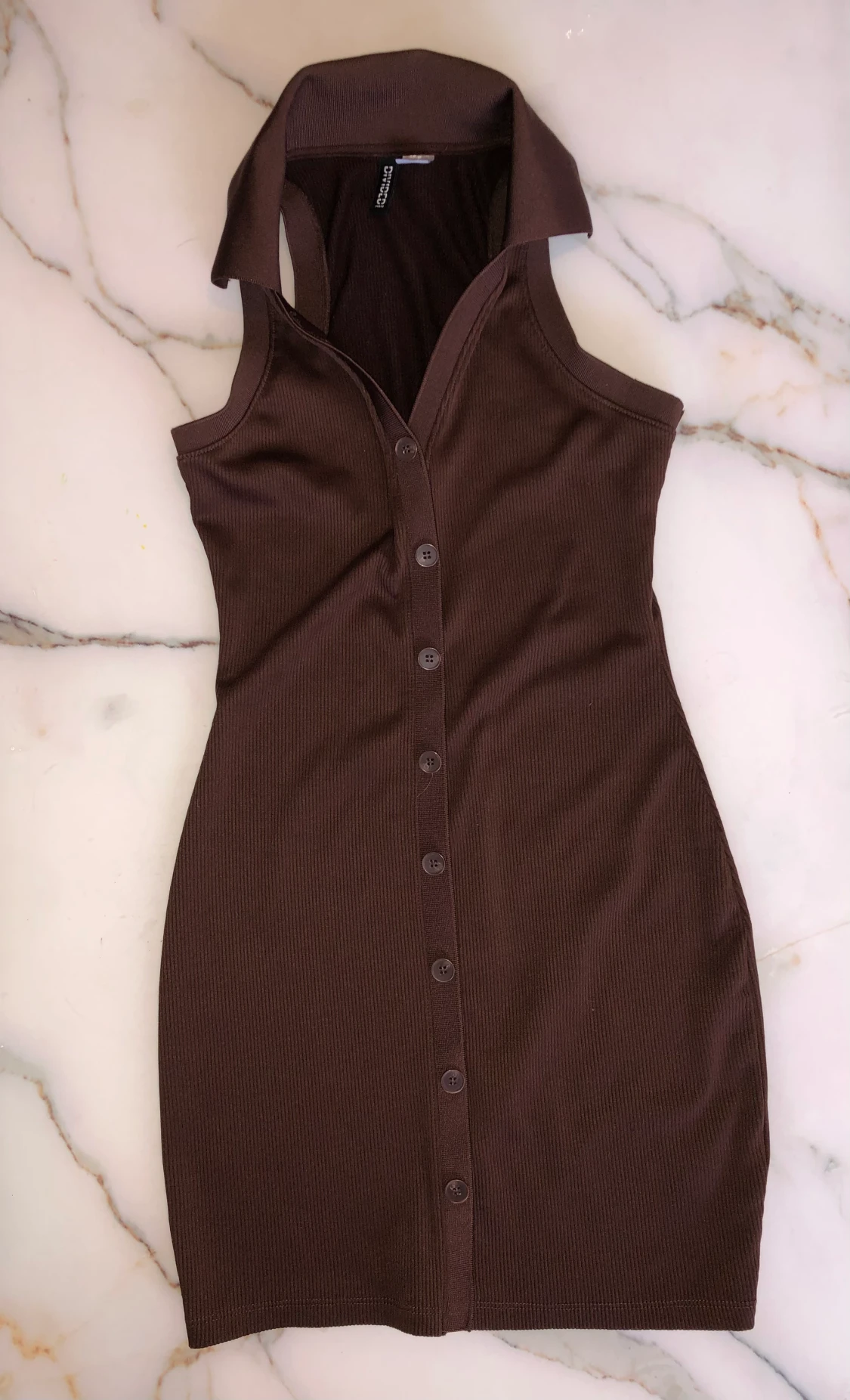 Mini brun klänning med krage