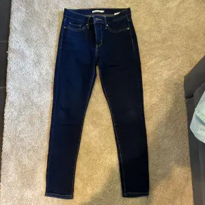 Levi’s jeans skinny  Ord pris 800