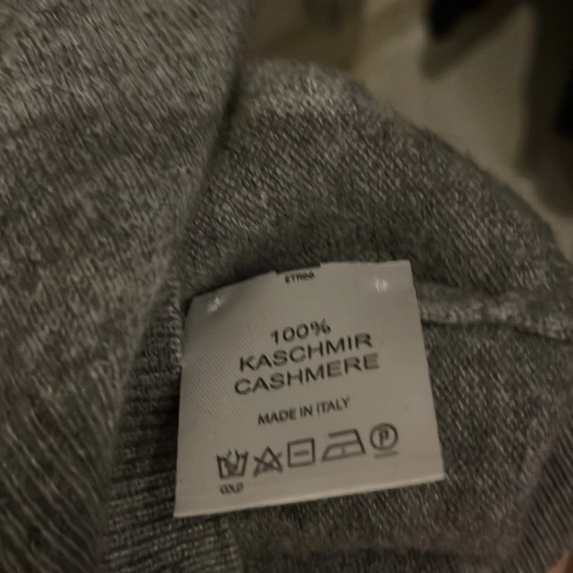 100% kashmir v-ringad tröja - 91