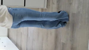 Jeans Zara low waist st 34  - Snygga lågmidjade jeans från Zara. Som ny inget att anmärka på 