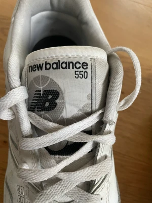 New Balance 550 - Fina NB 550 använda några veckor i somras. Nypris 1569kr, kvitto finns.