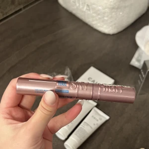 Vattenfast mascara  - Oanvänd. Från maybeline 