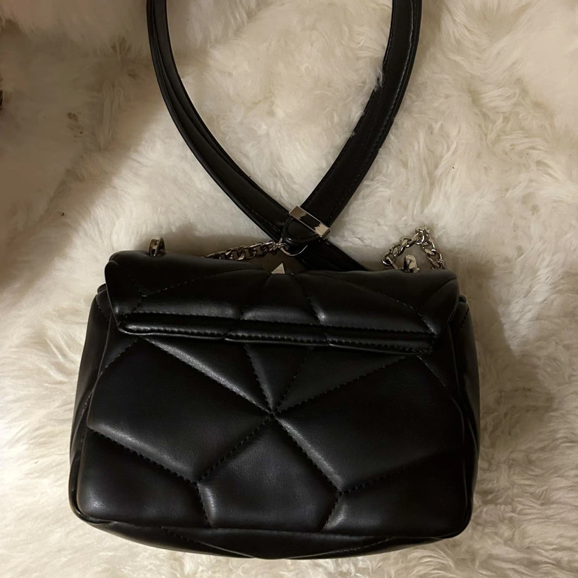 Svart handväska  - 91