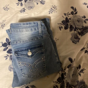 Jeans - Jätte fina jeans, säljer pga har ingen användning för dom, jätte fina!
