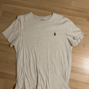 Ralph Lauren t-shirt - Storlek M 
