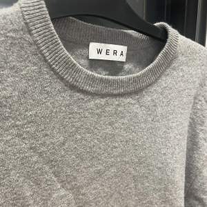 super gosig tröja från wera, köpt för cirka 1,5 årsen för 599kr, den har inte kommit mycket till användning. skriv privat för fler bilder!❤️