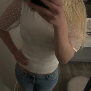 Ginatricot topp/blus - Säljer denna fina toppen/blusen från Gina tricot i bra skick! 😍