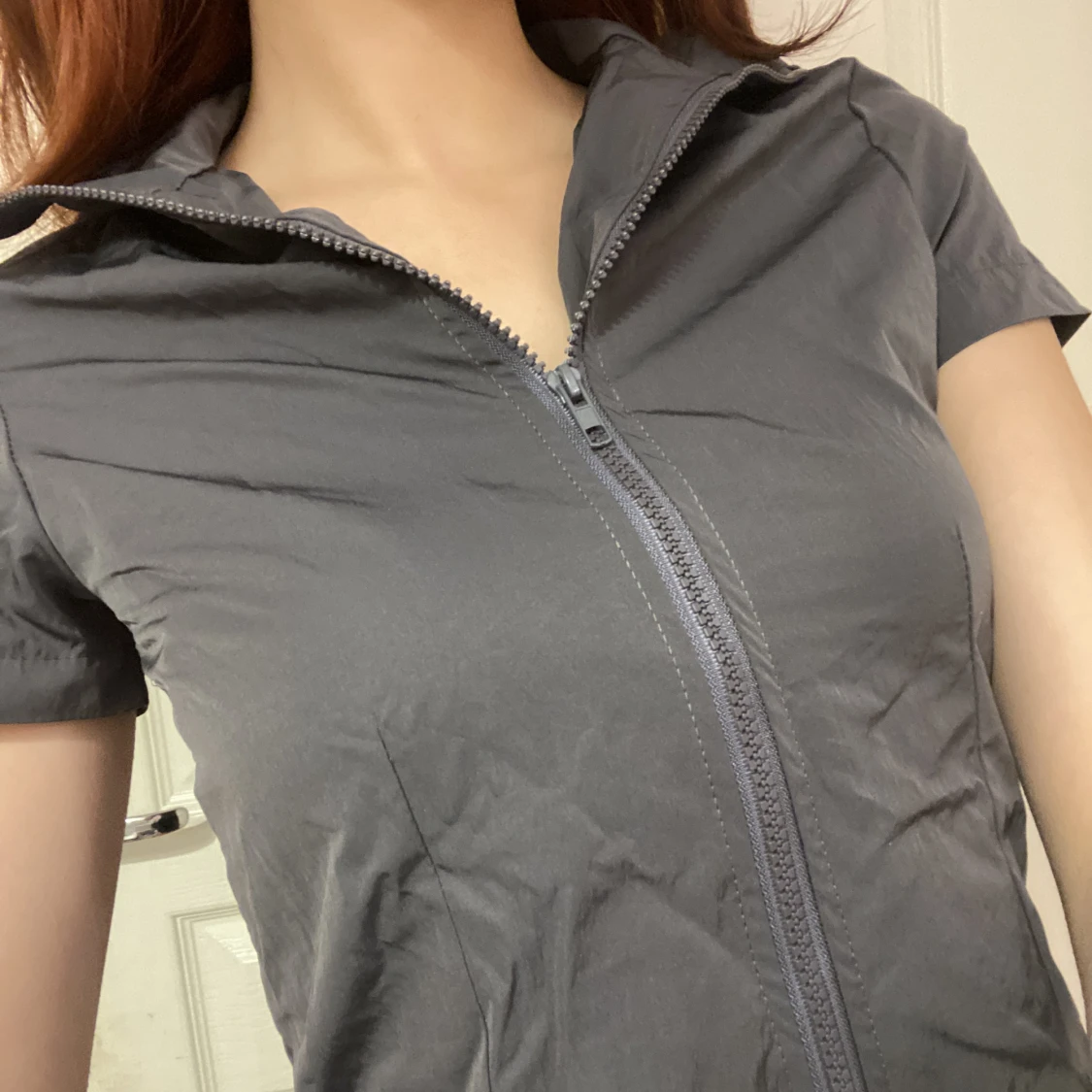 GRÅ TRÄNNINGSTOPP - 90