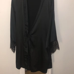 Morgonrock - Morgonrock i silke och i gott skick