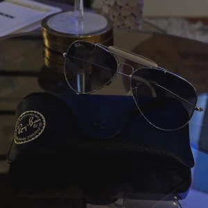 Rayban solglasögon - Använda men i bra skick.