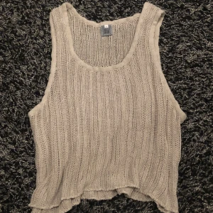 Stickat linne - Genomskinlig stickad tröja 