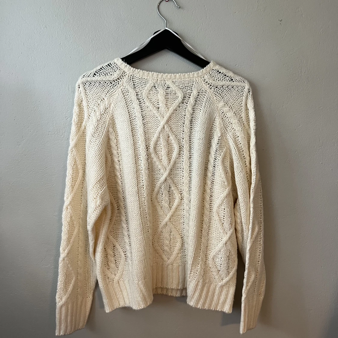 Stickad tröja